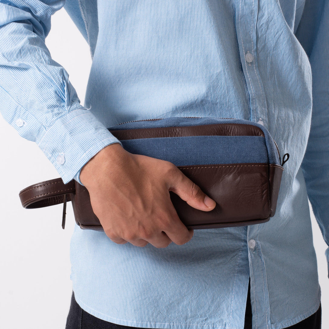 Dopp Kit Leather & Canvas lightweight handbag | Blue & Brown - Spiš.