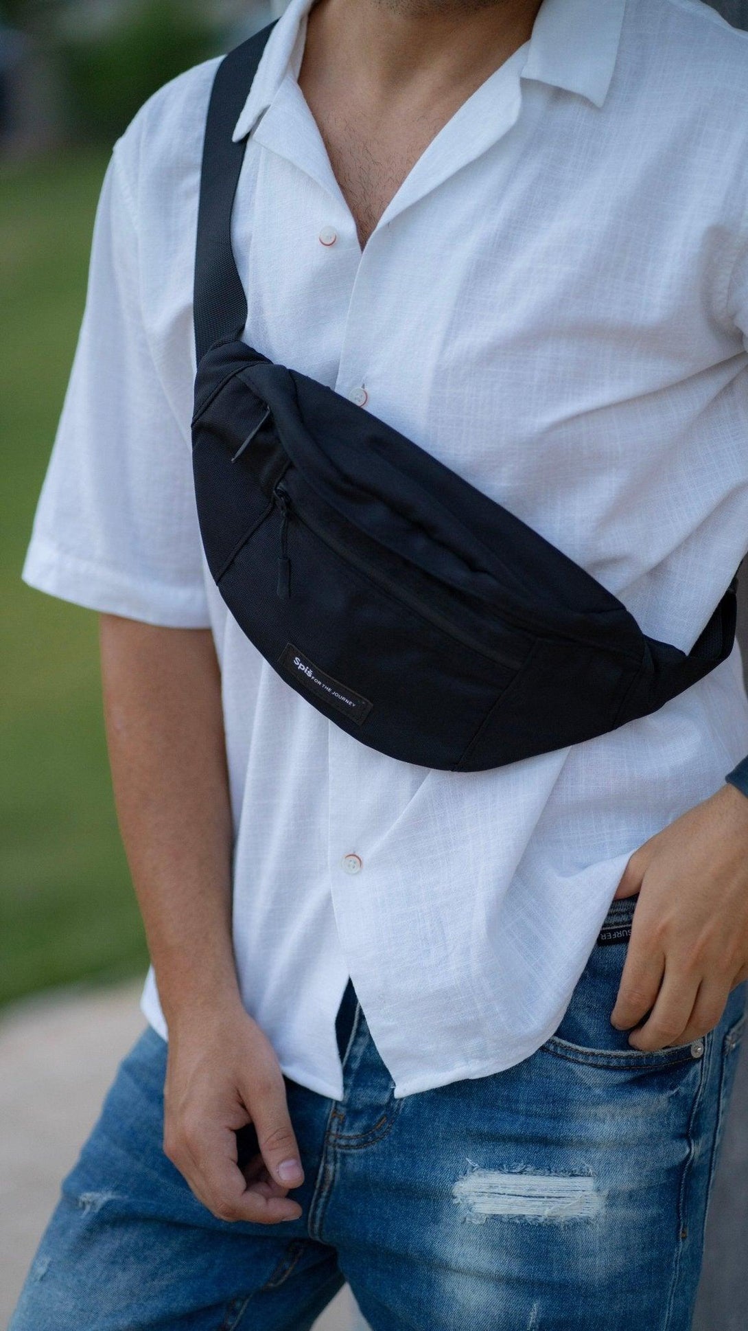Bailey Fanny Pack - waist bag on chest 2  - Black - Spiš.