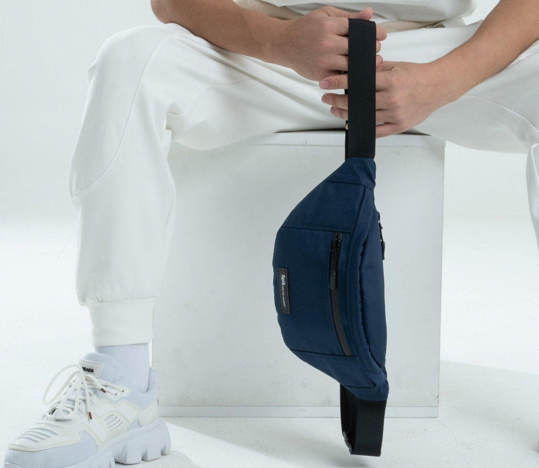 Bailey Fanny Pack - waist bag main on hand- Blue - Spiš.