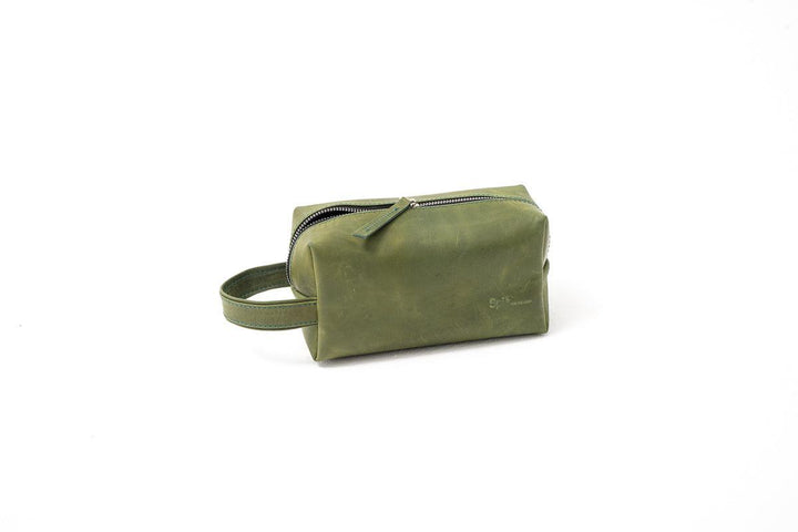 Olive Green Cupola Leather Travel Pouch - Spiš.