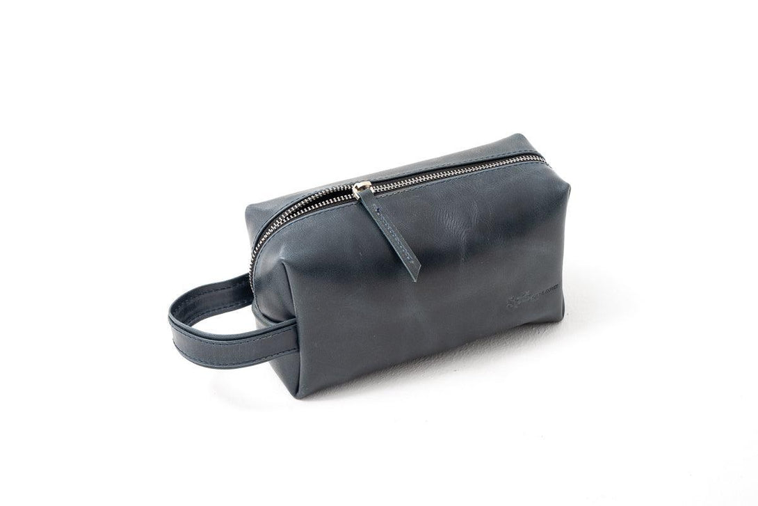Petroleum Blue Cupola Leather Travel Pouch - Spiš.