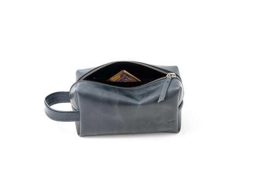 Petroleum Blue Cupola Leather Travel Pouch - Spiš.