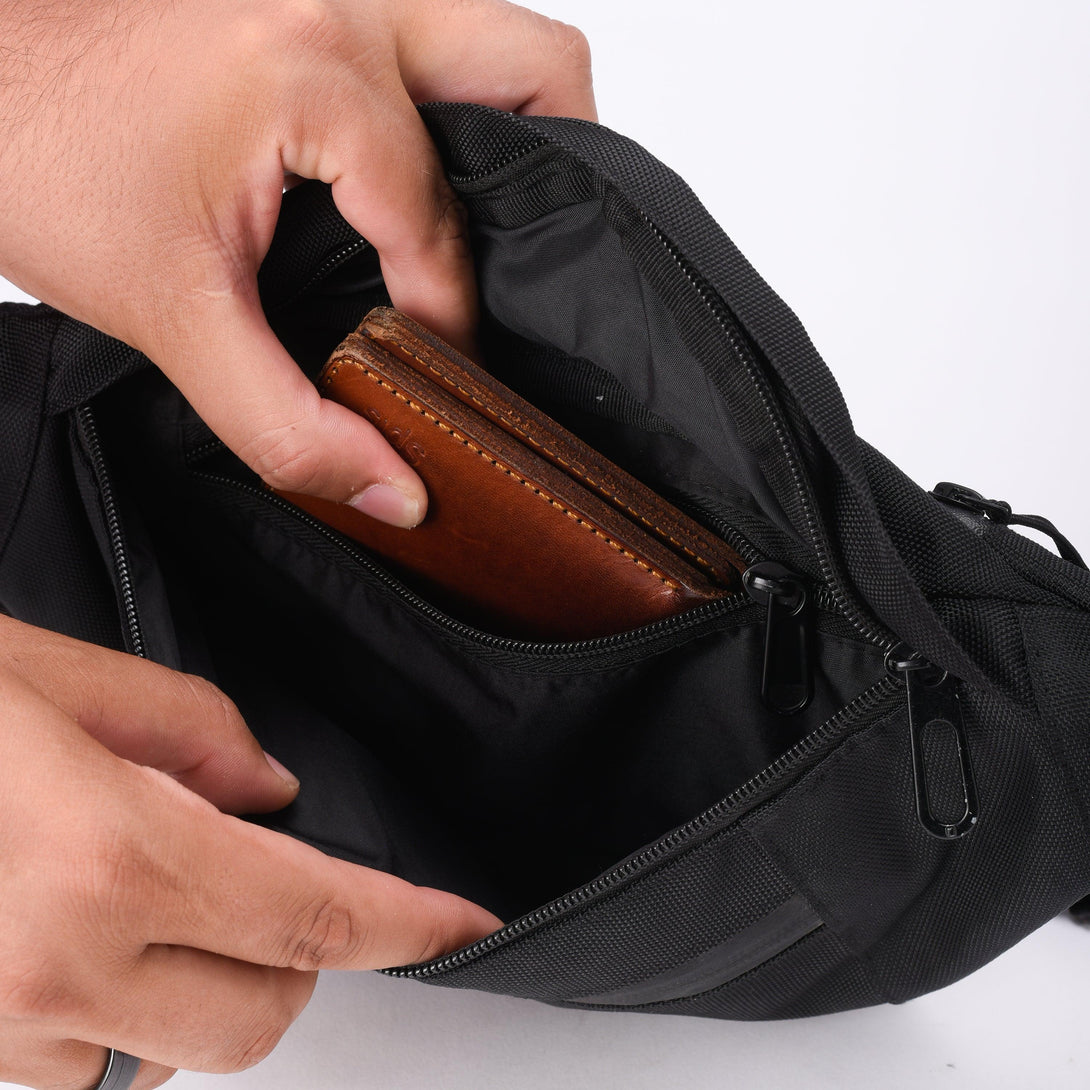 Bailey Fanny Pack - waist bag inside - Black - Spiš.